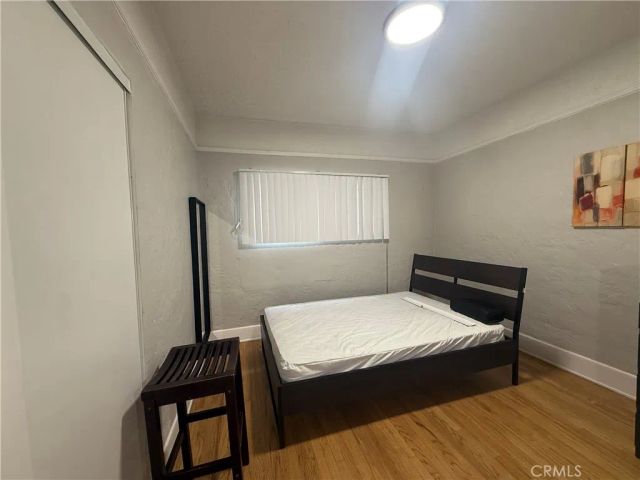 244 W 49th Street, Los Angeles, CA 90037