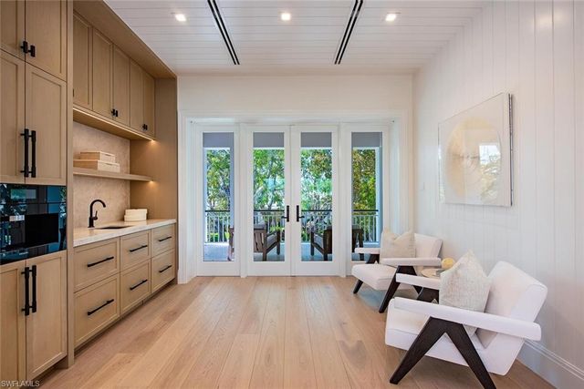 1731 Gordon DR, Naples, FL 34102