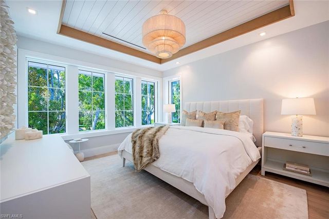 1731 Gordon DR, Naples, FL 34102