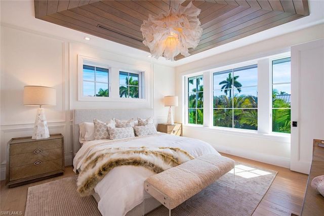 1731 Gordon DR, Naples, FL 34102