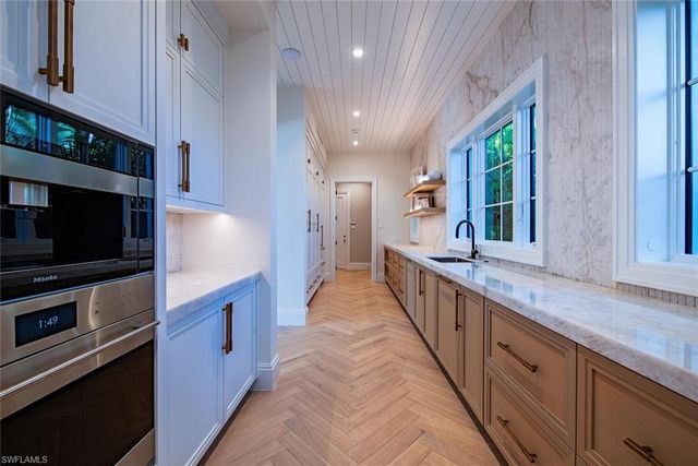 1731 Gordon DR, Naples, FL 34102