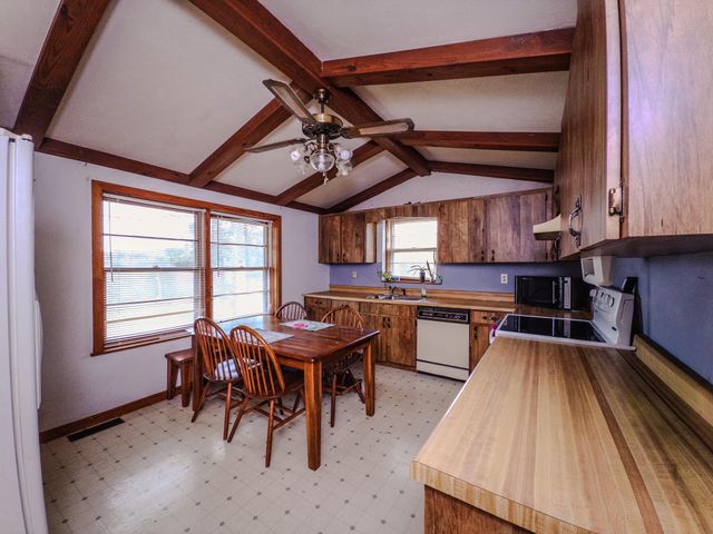 5355 Kentucky 790, Bronston, KY 42518