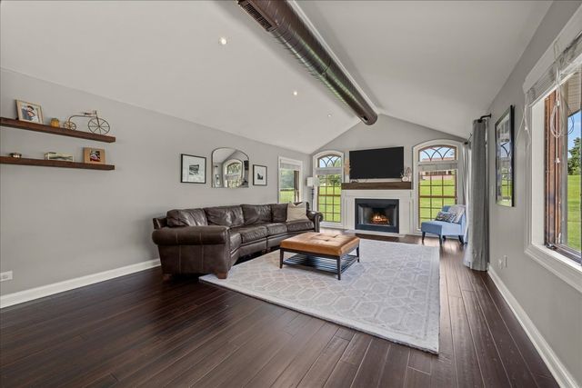 27W116 48th Street, Naperville, IL 60563