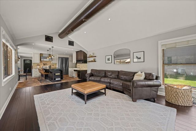 27W116 48th Street, Naperville, IL 60563