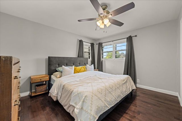 27W116 48th Street, Naperville, IL 60563