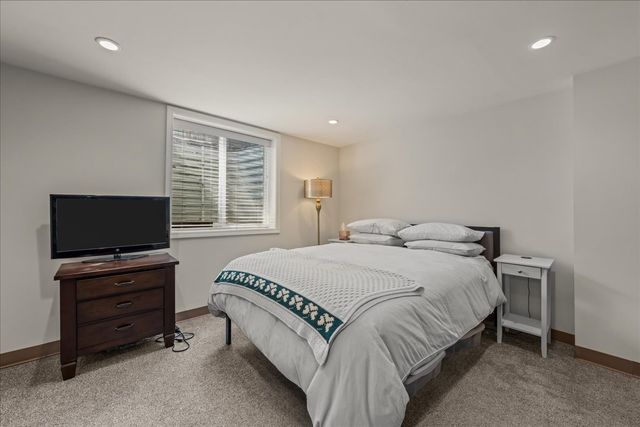 27W116 48th Street, Naperville, IL 60563