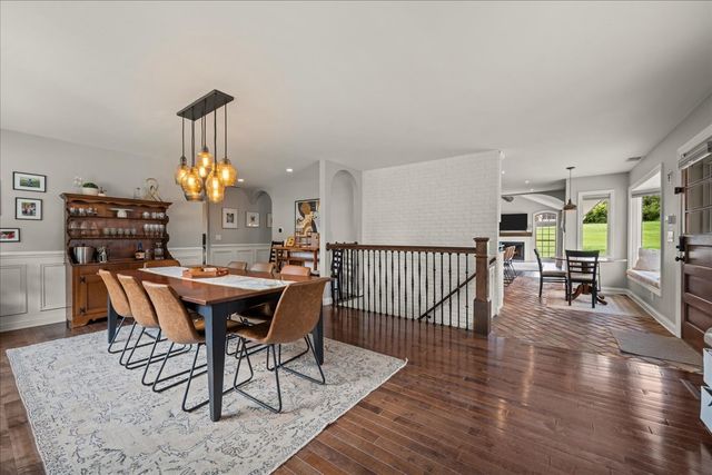 27W116 48th Street, Naperville, IL 60563