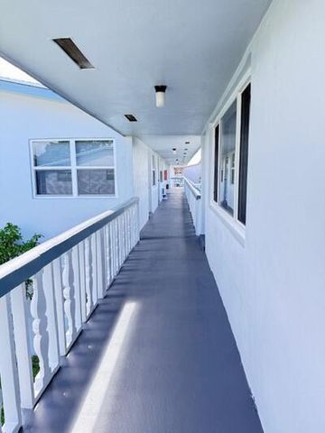 186 Norwich 186, West Palm Beach, FL 33417