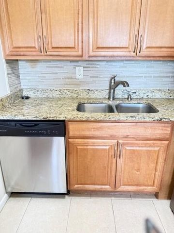 186 Norwich 186, West Palm Beach, FL 33417