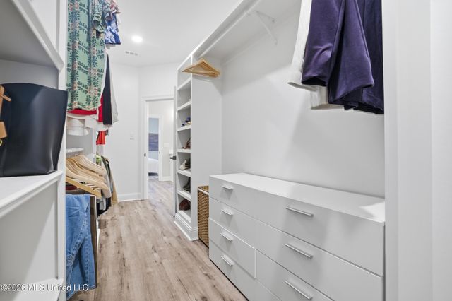 6710 Maurepas Circle, Ocean Springs, MS 39564