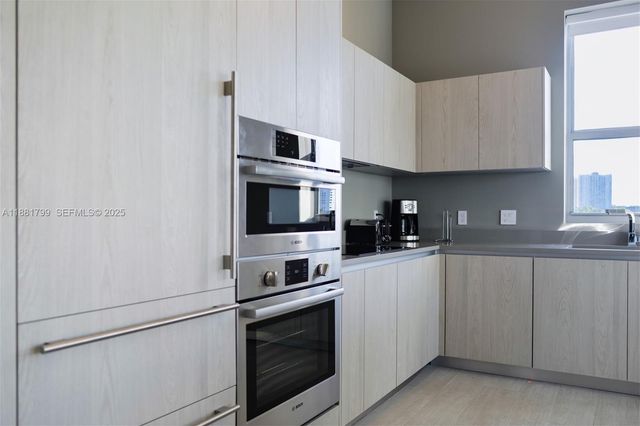 4010 S Ocean Drive R302, Hollywood, FL 33019