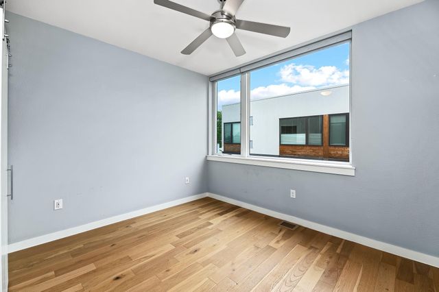 2002 E 7th ST 204, Austin, TX 78702