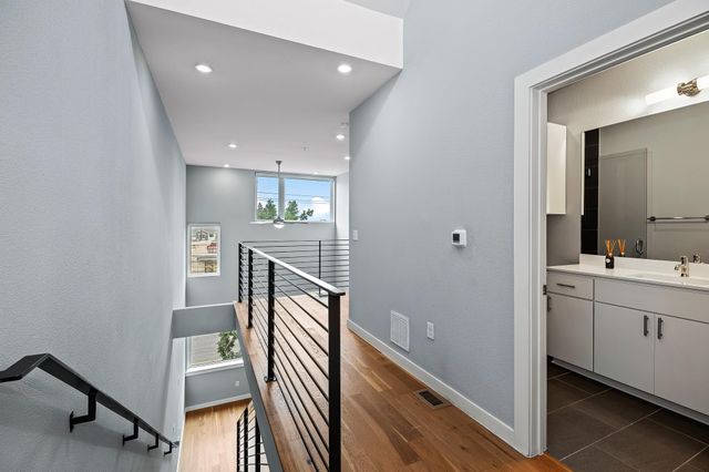 2002 E 7th ST 204, Austin, TX 78702