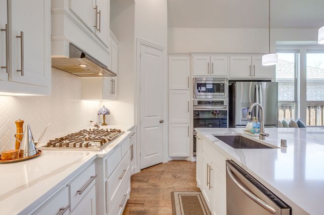 13605 Marys Ridge Road, Fort Worth, TX 76008