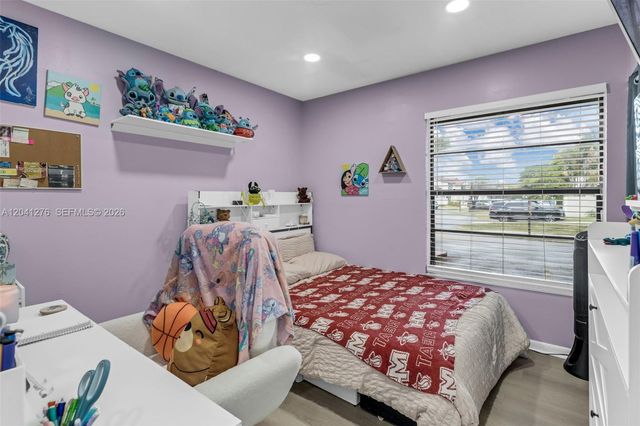 525 NW 100th Ct 525, Miami, FL 33172