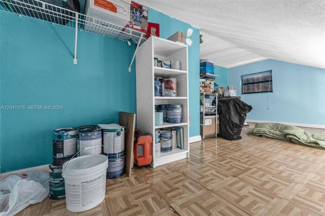 525 NW 100th Ct 525, Miami, FL 33172
