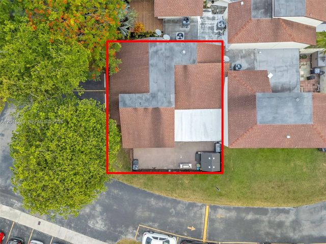 525 NW 100th Ct 525, Miami, FL 33172