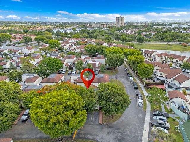 525 NW 100th Ct 525, Miami, FL 33172