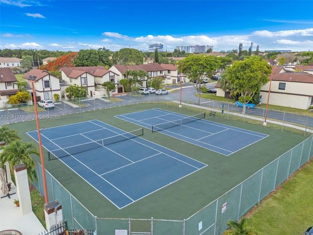 525 NW 100th Ct 525, Miami, FL 33172