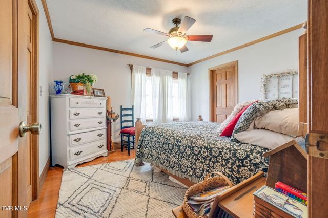 300 Sunrise Avenue, Church Hill, TN 37642