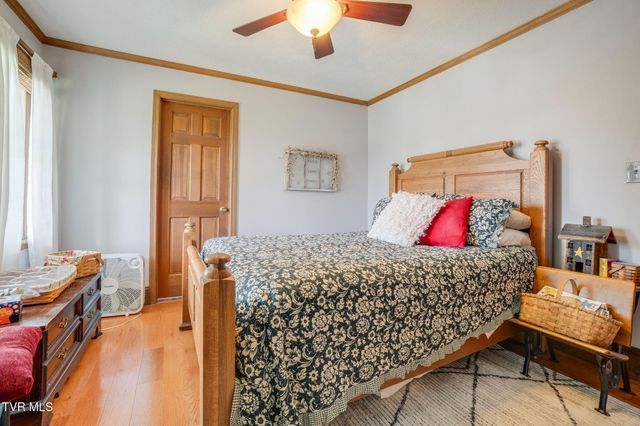 300 Sunrise Avenue, Church Hill, TN 37642