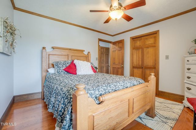 300 Sunrise Avenue, Church Hill, TN 37642