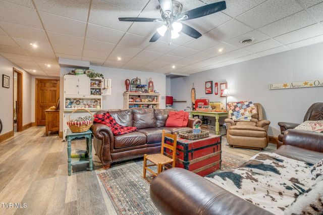 300 Sunrise Avenue, Church Hill, TN 37642