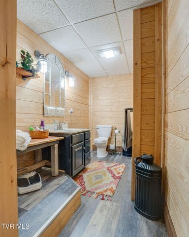 300 Sunrise Avenue, Church Hill, TN 37642