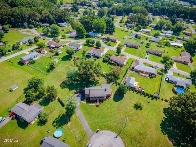 300 Sunrise Avenue, Church Hill, TN 37642