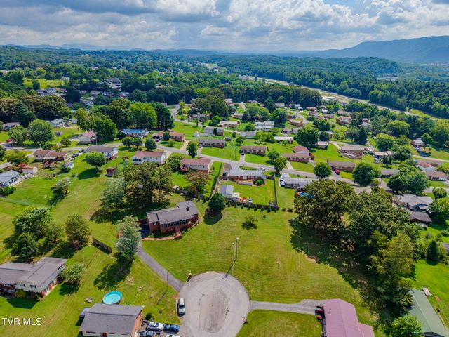 300 Sunrise Avenue, Church Hill, TN 37642