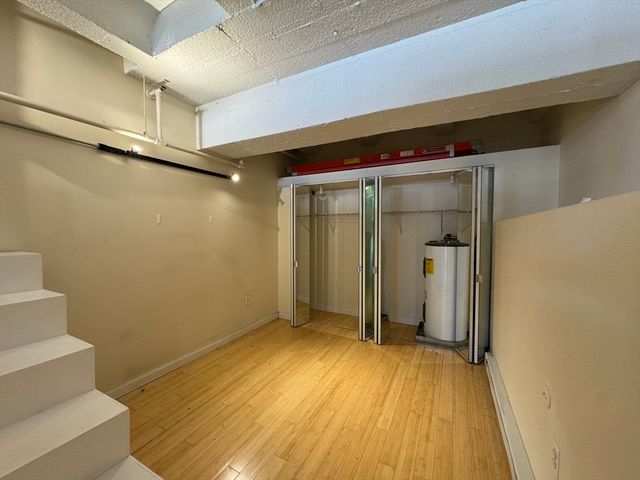 12 Stoneholm St 517, Boston, MA 02115