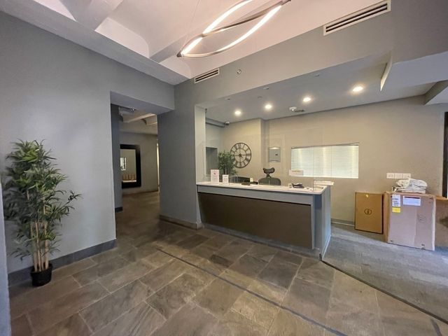 12 Stoneholm St 517, Boston, MA 02115
