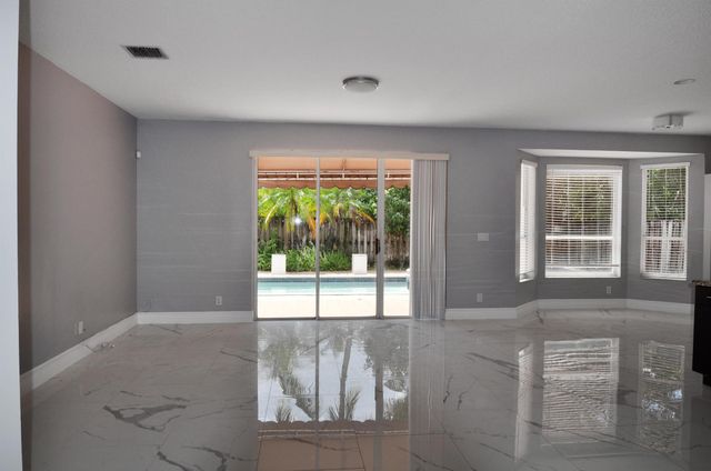 12522 NW 18th Manor, Pembroke Pines, FL 33028