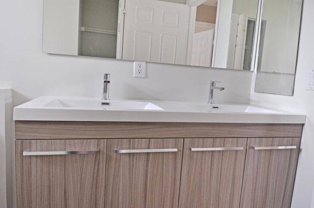 12522 NW 18th Manor, Pembroke Pines, FL 33028