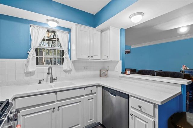 547 Picketts Bend Circle, Marietta, GA 30008