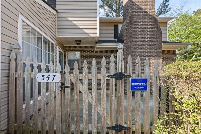 547 Picketts Bend Circle, Marietta, GA 30008