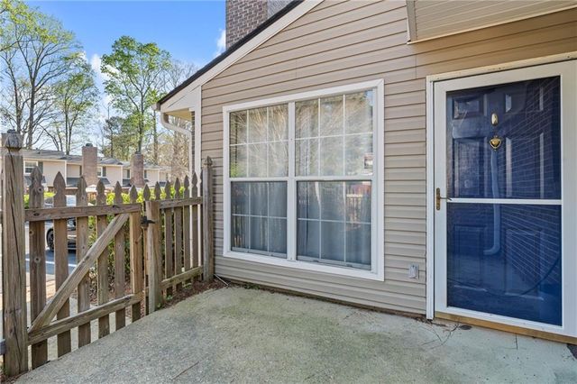 547 Picketts Bend Circle, Marietta, GA 30008