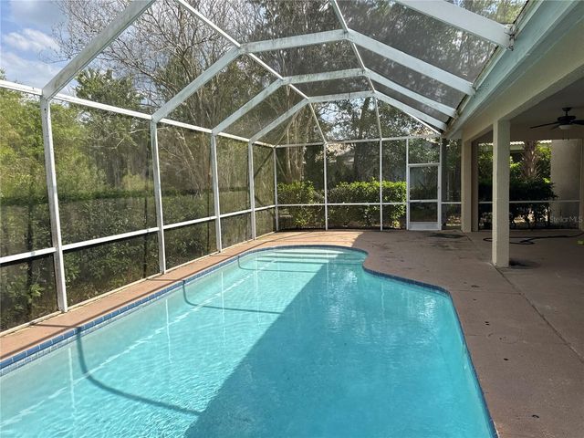 18013 FOREST RETREAT LANE, Tampa, FL 33647