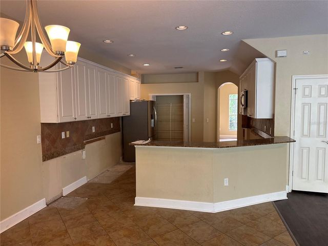 18013 FOREST RETREAT LANE, Tampa, FL 33647