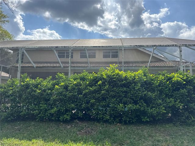 18013 FOREST RETREAT LANE, Tampa, FL 33647