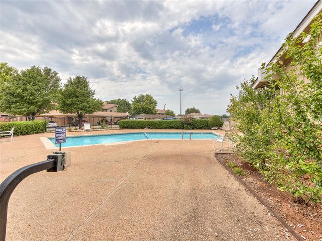 14335 N Pennsylvania Street 33B, Oklahoma City, OK 73134