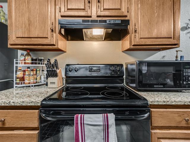 14335 N Pennsylvania Street 33B, Oklahoma City, OK 73134