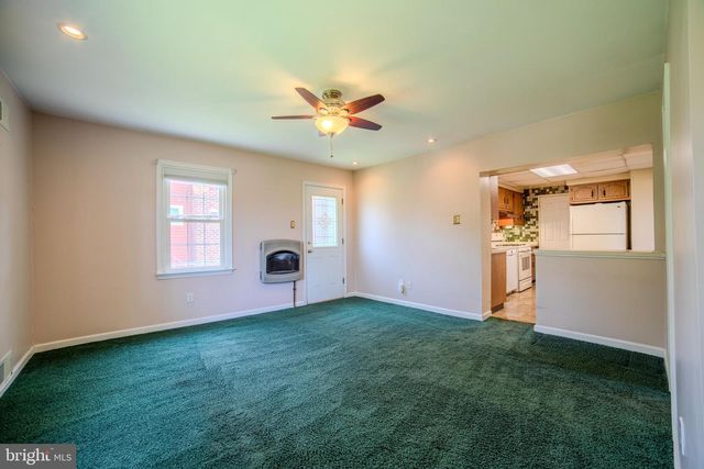 1613 LYNNEWOOD DR, Havertown, PA 19083