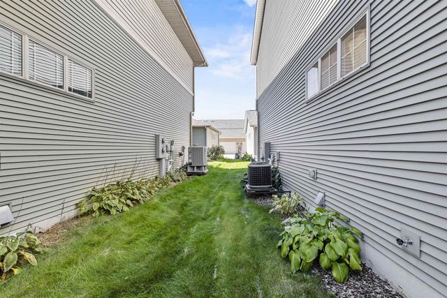 1474 Wild Iris Street, Sun Prairie, WI 53590