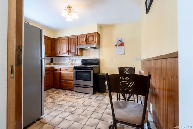 2 Clifton Terrace, Kingston, NY 12401