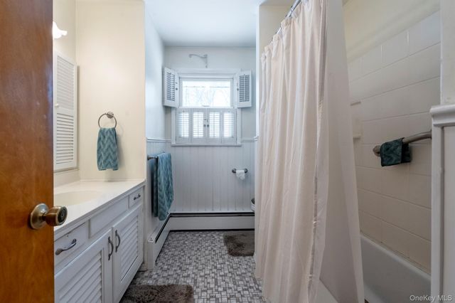 2 Clifton Terrace, Kingston, NY 12401