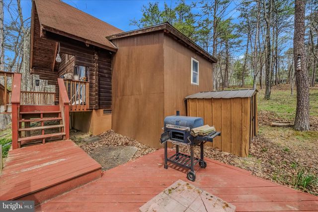 264 CLEAR SPRING LN, Berkeley Springs, WV 25411