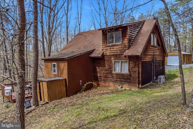 264 CLEAR SPRING LN, Berkeley Springs, WV 25411