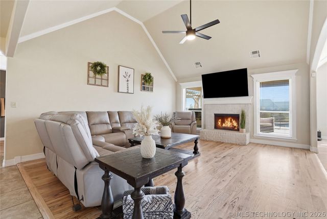 12601 Amling Drive, Oologah, OK 74053