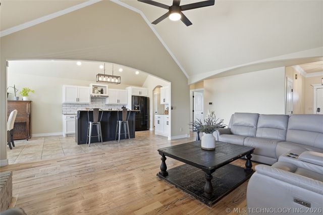 12601 Amling Drive, Oologah, OK 74053
